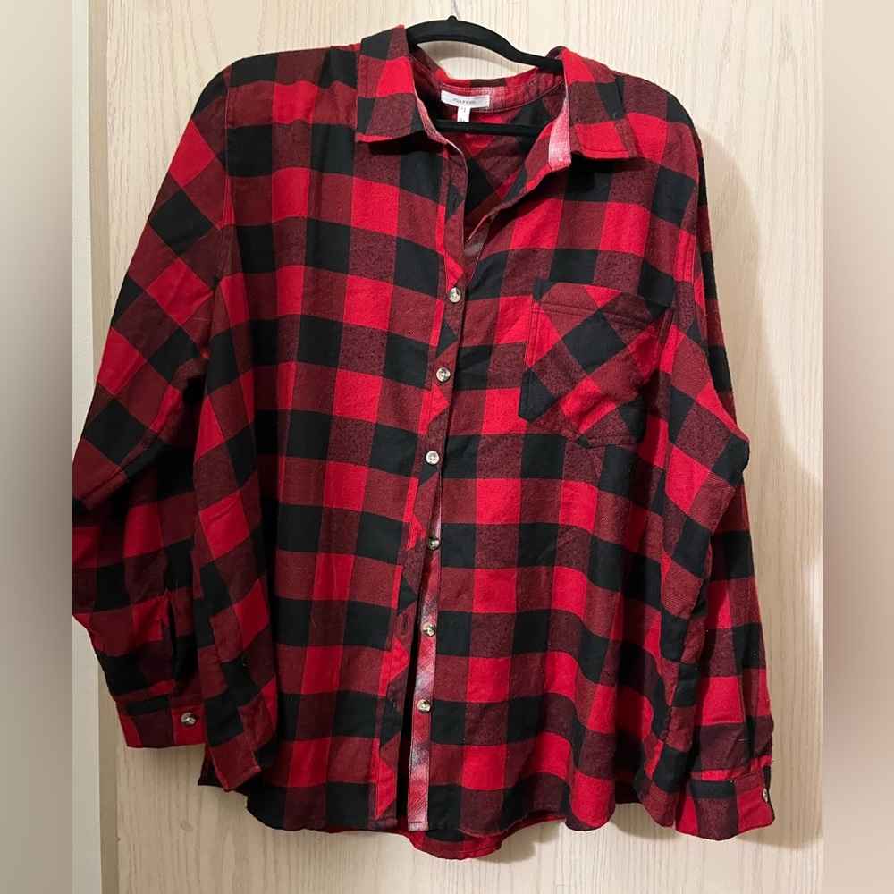 Last chance b4 donation 9/11
Maurices flannel - Picture 1 of 1